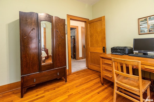 2011 Logan St, Murphysboro, IL 62966 - home office featuring light wood-style floors