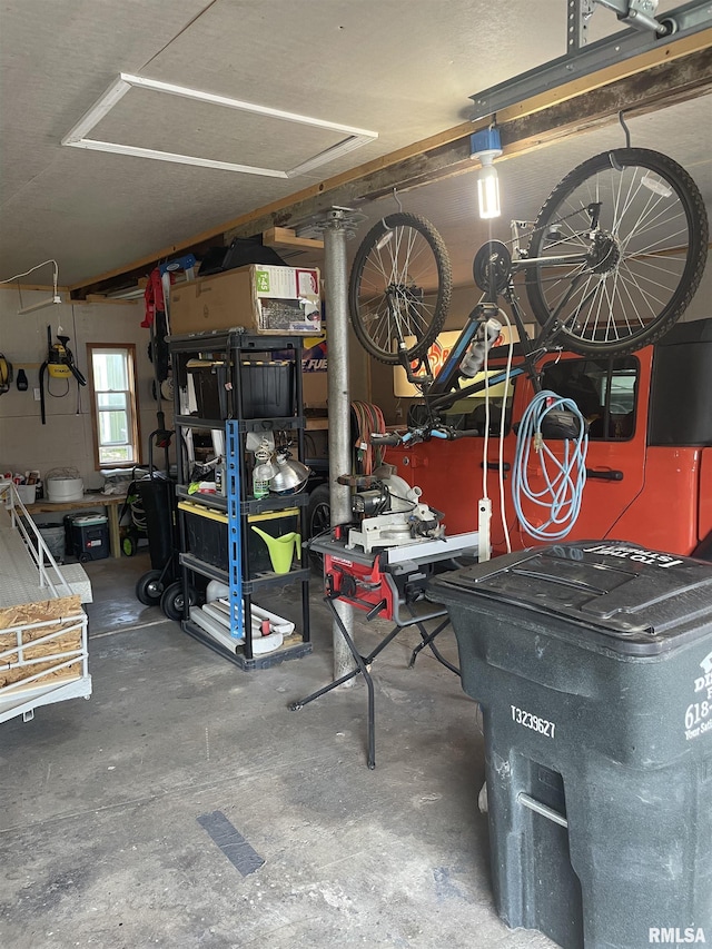 204 Oak St, Odin, IL 62870 - view of garage