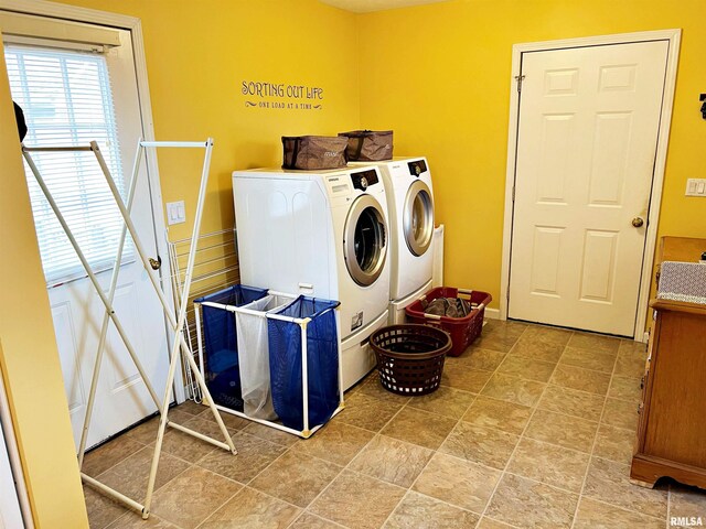 43 E Lakewood Dr, Metropolis, IL 62960 - laundry area featuring separate washer and dryer and stone finish floors