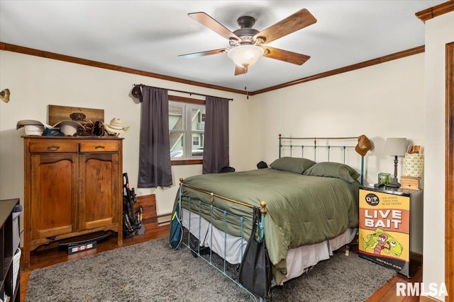468 Clifty Heights Dr, Marion, IL 62959 - bedroom with wood finished floors, crown molding, and a ceiling fan