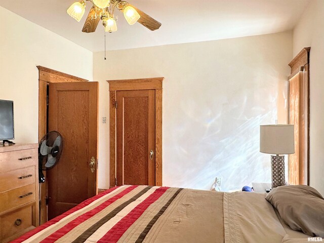 404 E 5th St, Johnston City, IL 62951 - photo 26