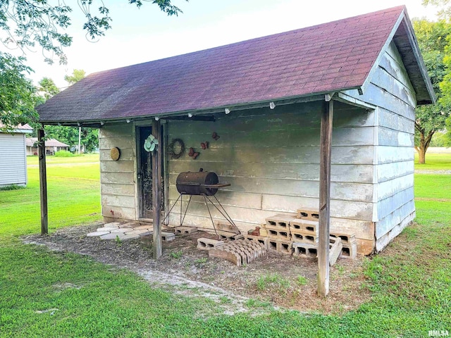 113 SW Mead St, Clay City, IL 62824 - view of outdoor structure
