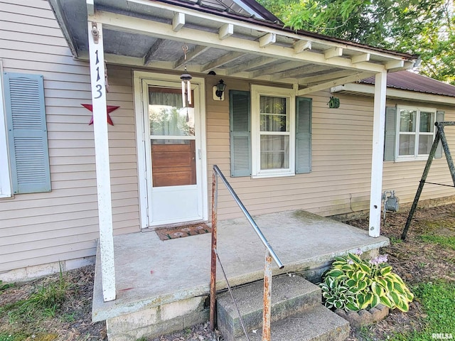 113 SW Mead St, Clay City, IL 62824 - doorway to property