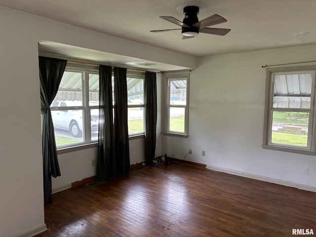 407 W Isabelle Pl, Mcleansboro, IL 62859 - photo 10