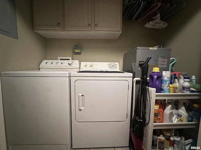 11382 Petroff Rd, Benton, IL 62812 - laundry area featuring independent washer and dryer, electric panel, and cabinet space