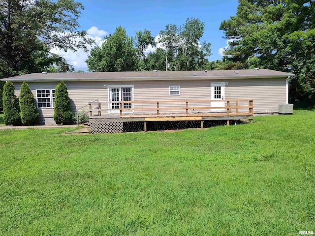 45 Davis Ridge Rd, Eldorado, IL 62930 - back of house featuring a wooden deck and a lawn