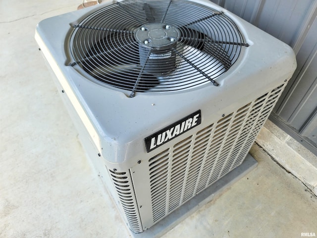 232 Palm Ln, Flora, IL 62839 - exterior view of a cooling unit