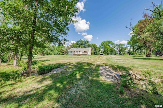 1471 Woods Ln, Centralia, IL 62801 - view of grassy yard