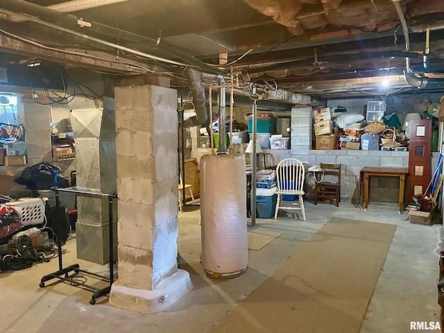1915 E Oak St, West Frankfort, IL 62896 - unfinished basement with water heater