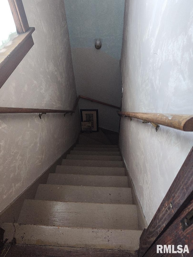 319 High St, Mound City, IL 62963 - view of stairs