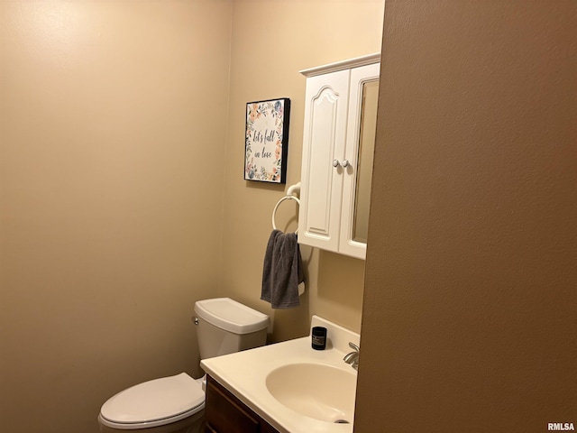 2119 Rains St, Murphysboro, IL 62966 - half bathroom with toilet and vanity