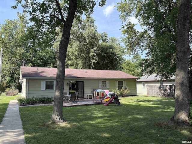 2119 Rains St, Murphysboro, IL 62966 - rear view of property with a patio