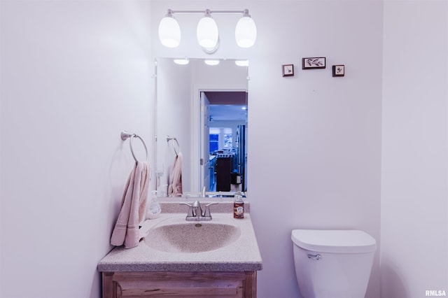 11823 Taylor Dr, Marion, IL 62959 - half bath featuring toilet and vanity