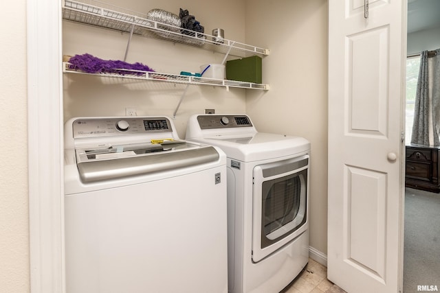 508 Lexington Ct, Carbondale, IL 62901 - washroom featuring washer and clothes dryer