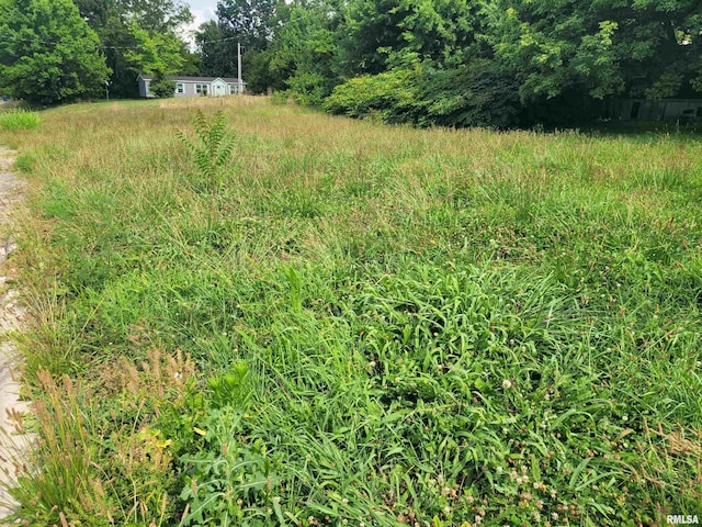 300 S 4th St, Mount Vernon, IL 62864