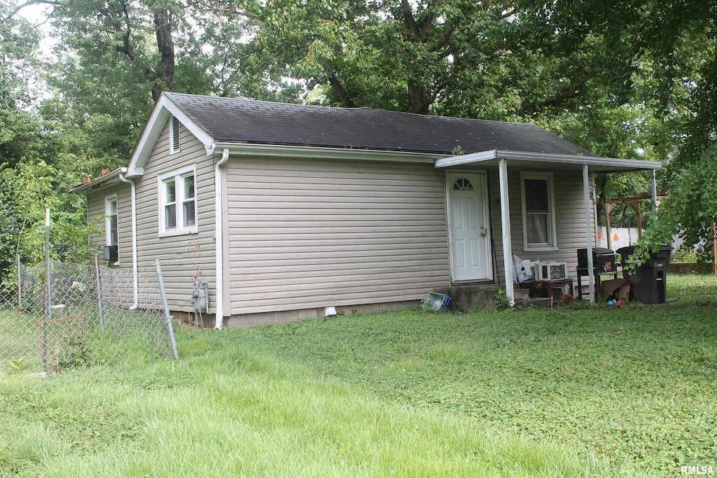 805 N James St, Carbondale, IL 62901 - photo 1