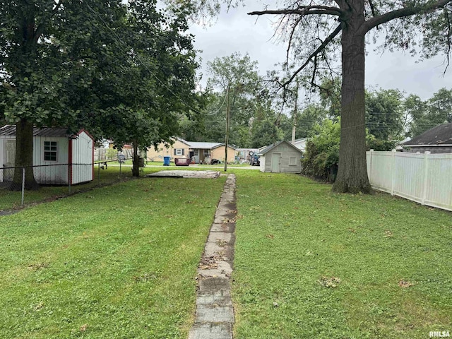 1307 S Maple St, Centralia, IL 62801 - view of yard