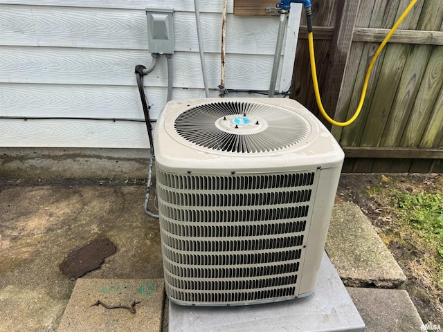 1307 S Maple St, Centralia, IL 62801 - exterior view of a cooling unit