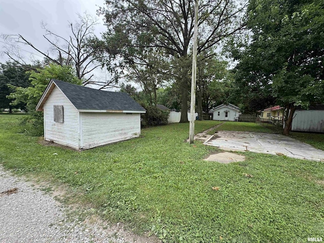 1307 S Maple St, Centralia, IL 62801 - view of yard with a storage shed and a patio area