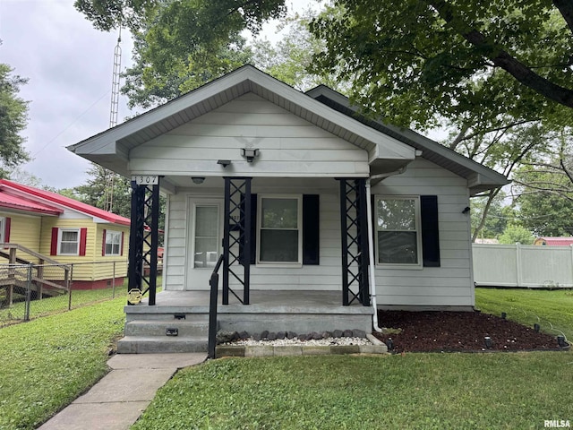 1307 S Maple St, Centralia, IL 62801 - view of front of home with a porch