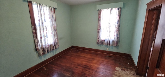232 N James Ave, Centralia, IL 62801 - empty room featuring hardwood / wood-style flooring and baseboards