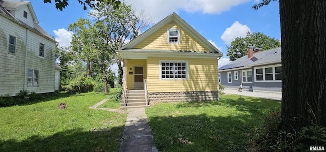 232 N James Ave, Centralia, IL 62801 - view of front of property featuring a front yard