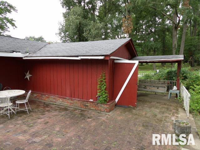 600 Panama St, Eldorado, IL 62930 - photo 3