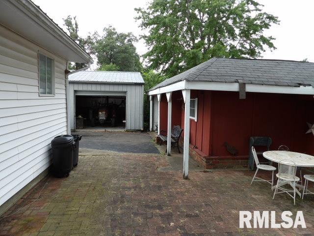 600 Panama St, Eldorado, IL 62930 - photo 4