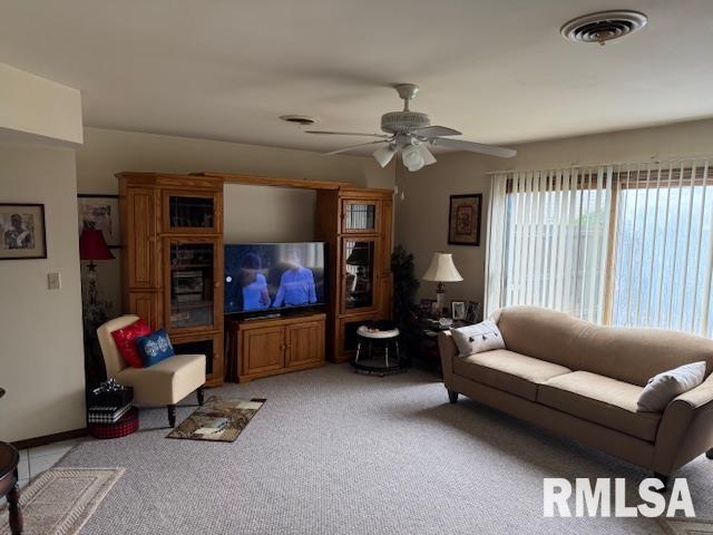 3105 W Sunset Dr, Carbondale, IL 62901 - photo 3