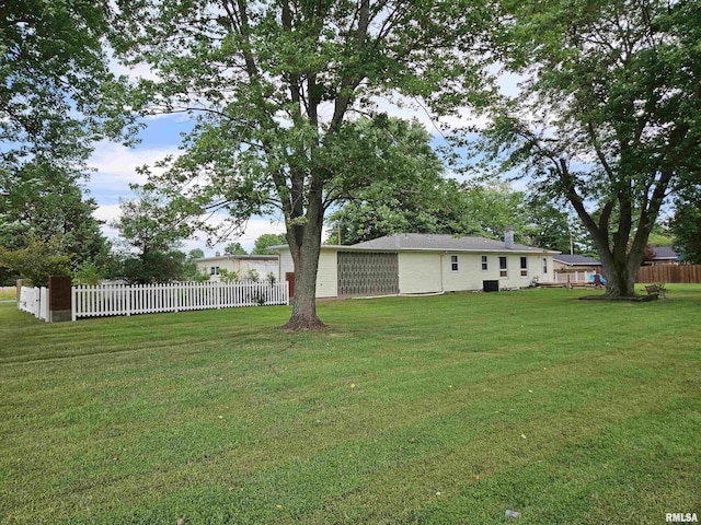 13522 Bowling Alley Rd, Benton, IL 62812 - photo 2