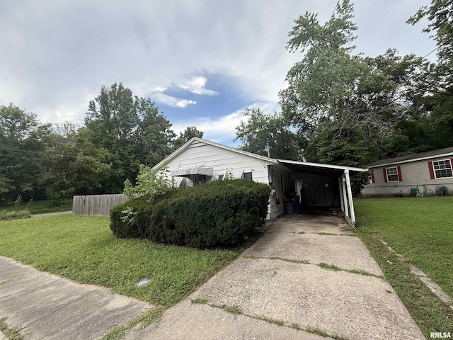 724 Maple St, Murphysboro, IL 62966 - photo 1