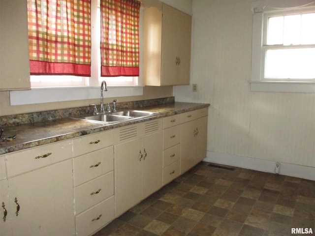 1001 E Webster St, Benton, IL 62812 - photo 16