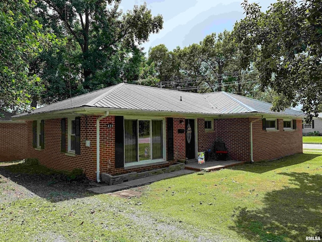 833 W 4th St, Flora, IL 62839 - photo 48