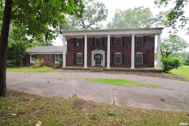 1901 Lake St, Mount Vernon, IL 62864 - photo 1