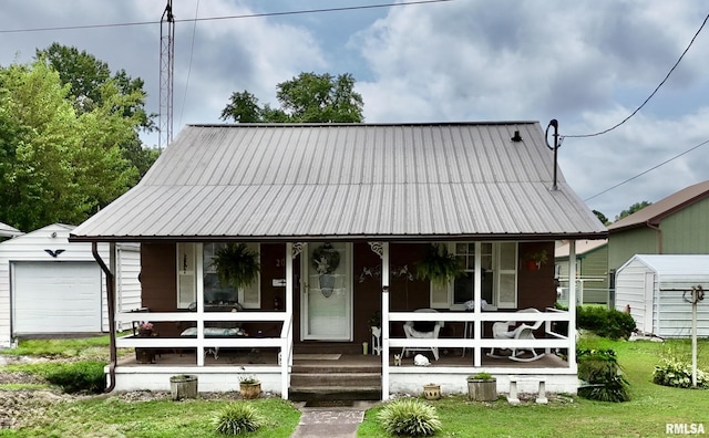 208 Charles St, Benton, IL 62812 - photo 1