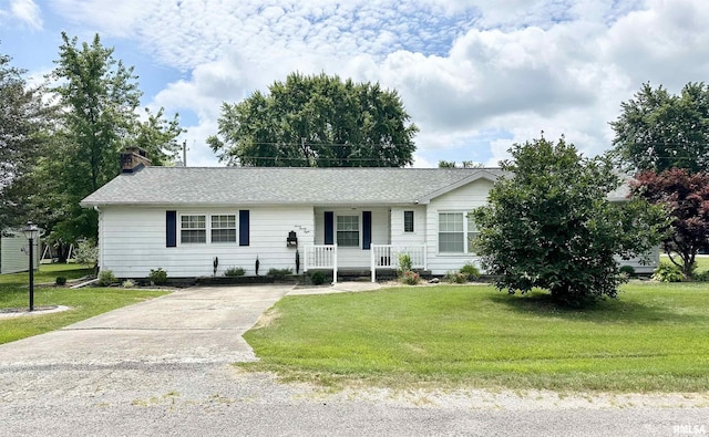 728 E 4th St, Flora, IL 62839 - photo 1