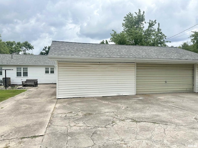 728 E 4th St, Flora, IL 62839 - photo 3