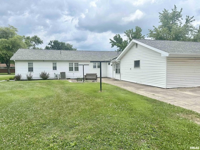 728 E 4th St, Flora, IL 62839 - photo 4