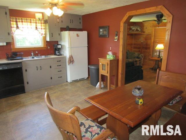485 Peters Creek Rd, Cave In Rock, IL 62919 - photo 10