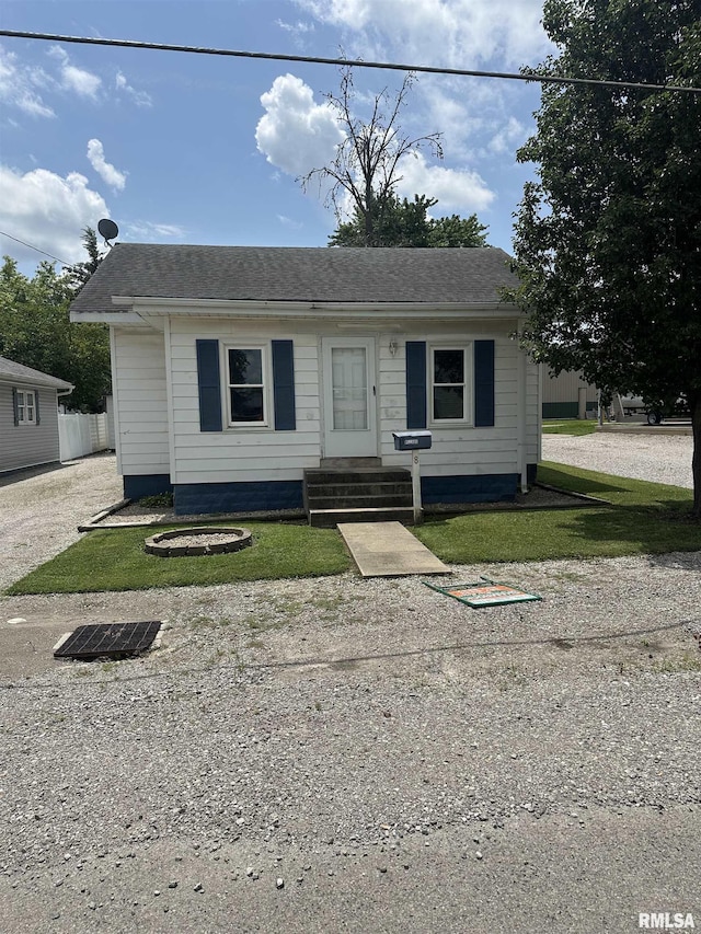 8 E Hawkins St, Pinckneyville, IL 62274 - photo 1