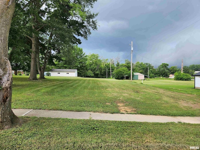 208 W 5th St, Ina, IL 62846 - photo 2