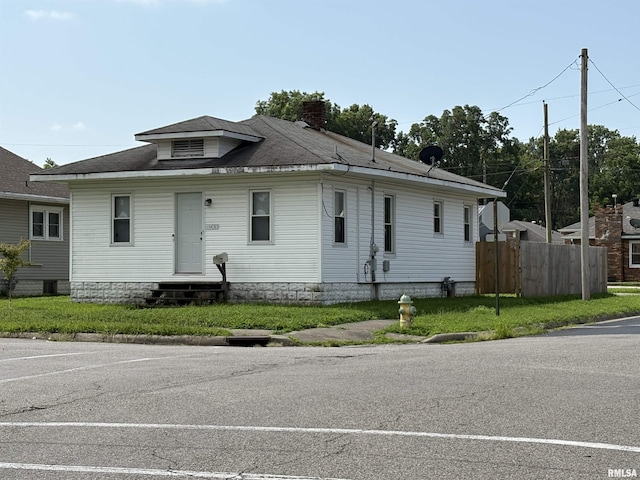 1933 Gartside St, Murphysboro, IL 62966 - photo 1