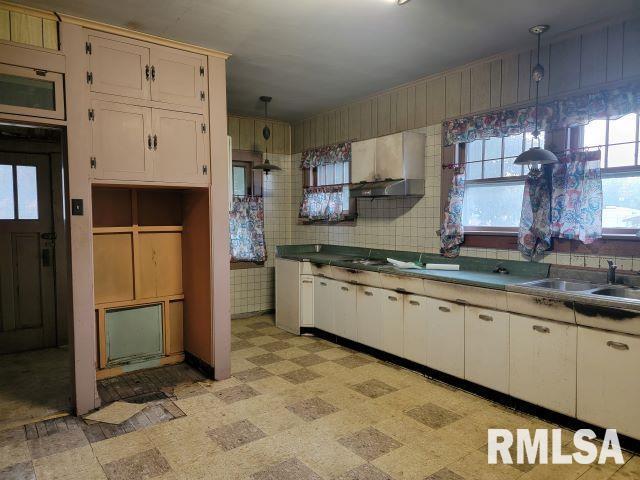 101 S 6th St, Murphysboro, IL 62966 - photo 17
