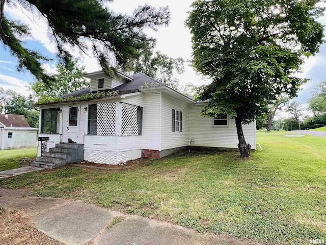 2417 1st St, Eldorado, IL 62930 - photo 2