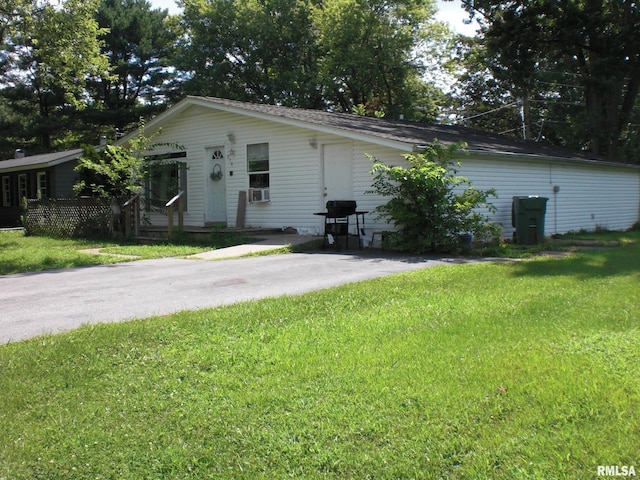 216 S Pecan St, Desoto, IL 62924 - photo 1