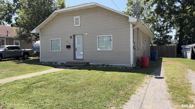 207 N 7th St, Benton, IL 62812 - photo 3