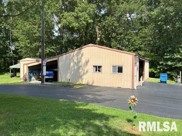 15170 E Gibson Rd, Mount Vernon, IL 62864 - photo 3