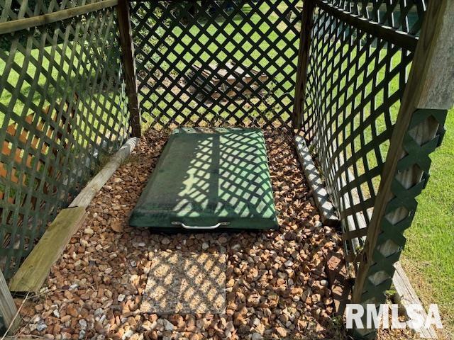 15170 E Gibson Rd, Mount Vernon, IL 62864 - photo 6