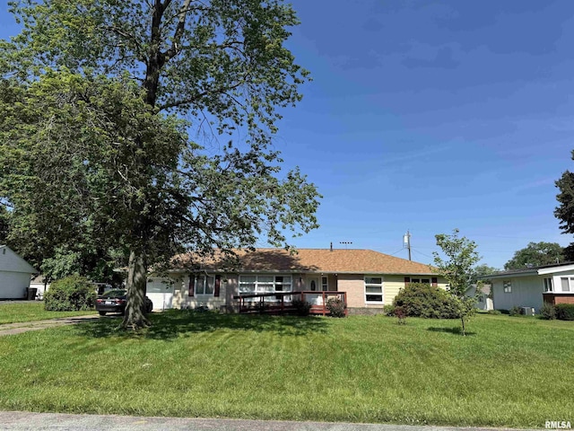 915 S Broadway St, Sesser, IL 60804 - photo 1