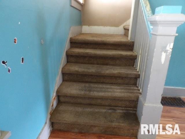 210 W Lincoln St, Harrisburg, IL 62946 - photo 2